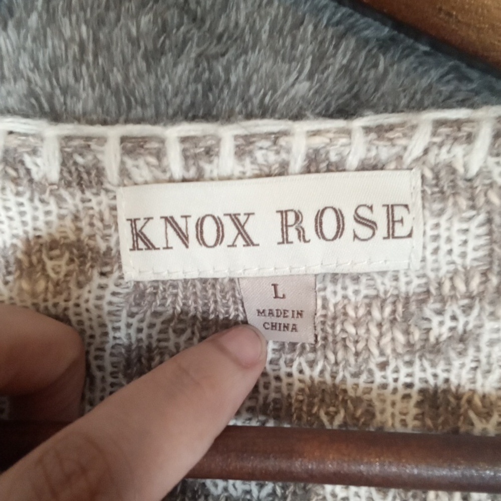 Knox Rose White and Brown Shrug Poncho - Picture 3 of 6